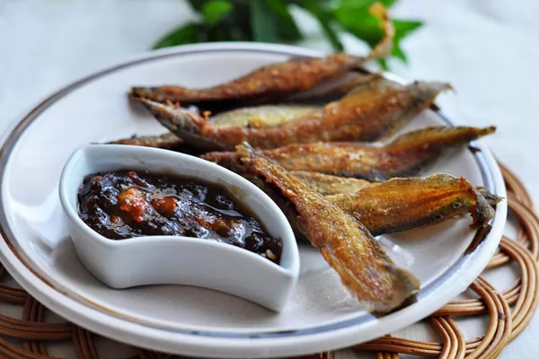 Khô cá chạch chiên