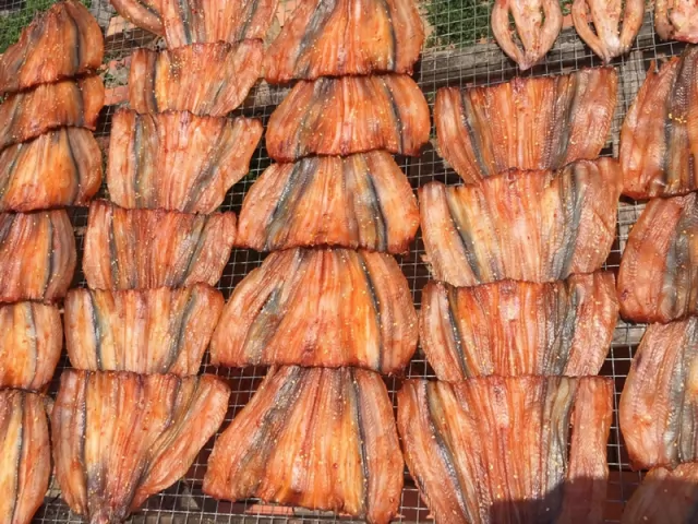 Phơi khô cá lóc 1