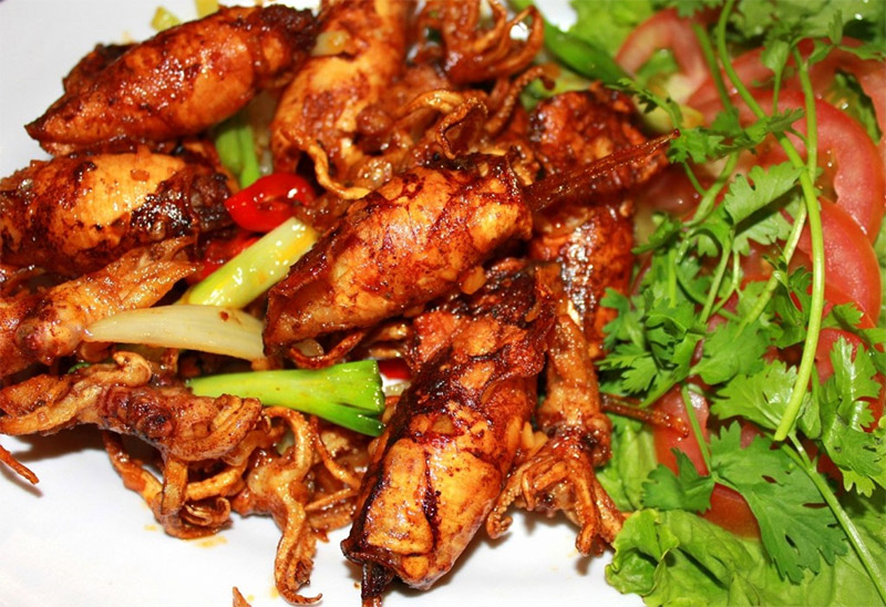 Mực trứng nướng sa tế